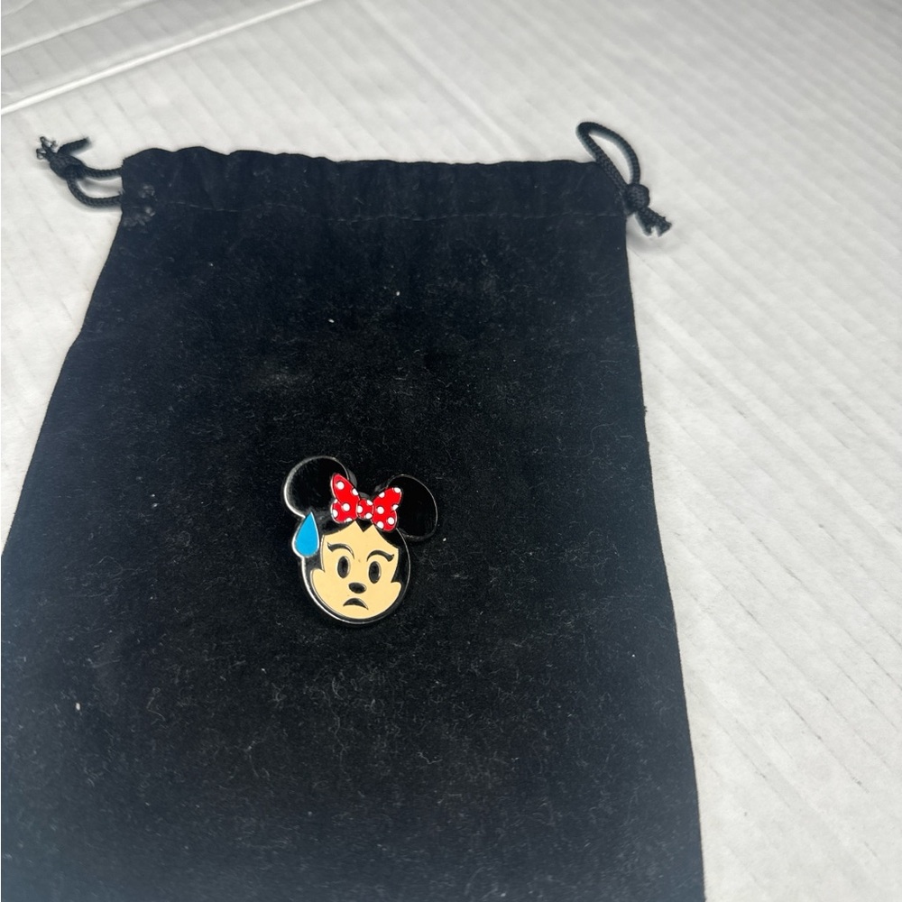 Disney Minnie Mouse Trading Pin Sweaty Hair Bow Emoji Lapel Pin Brooch Badge Pin